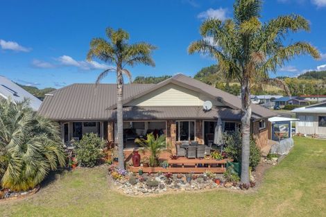 Photo of property in 38 Motukorure Parade, Cooks Beach, Whitianga, 3591