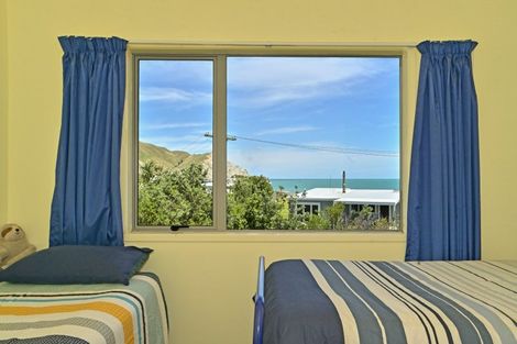 Photo of property in 6 Argyle Street, Mahia, 4198