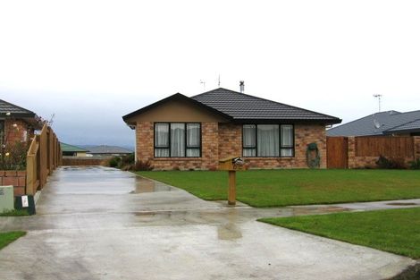 Photo of property in 14 Aspen Way, Kelvin Grove, Palmerston North, 4414