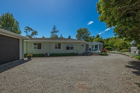 Photo of property in 27 Cambridge Street, Pahiatua, 4910