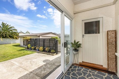 Photo of property in 2 Riverbend Road, Onekawa, Napier, 4110