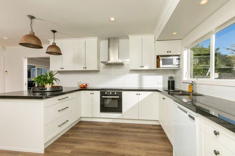 Photo of property in 49 Compton Street, Hillcrest, Auckland, 0627