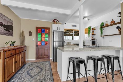 Photo of property in 61 Hillcrest Road, Hatfields Beach, Orewa, 0931