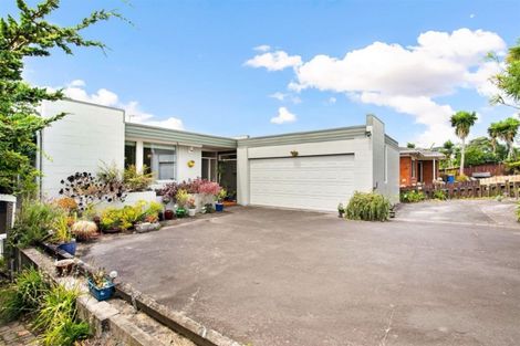 Photo of property in 45 Te Atatu Road, Te Atatu South, Auckland, 0610
