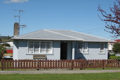 Photo of property in 190 Hakanoa Street, Huntly, 3700
