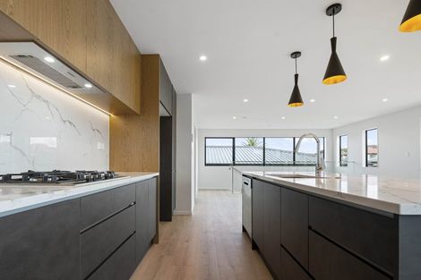 Photo of property in 37 Pinecrest Drive, Gulf Harbour, Whangaparaoa, 0930