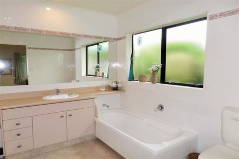 Photo of property in 6 Hawk Place, Welcome Bay, Tauranga, 3112