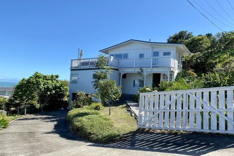 Photo of property in 35 Adams Road, Thornton Bay, Thames, 3575