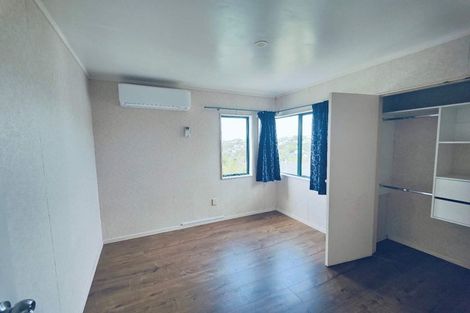 Photo of property in 2/22 Athena Drive, Totara Vale, Auckland, 0629