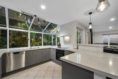 Photo of property in 2/37 Newhaven Terrace, Mairangi Bay, Auckland, 0630