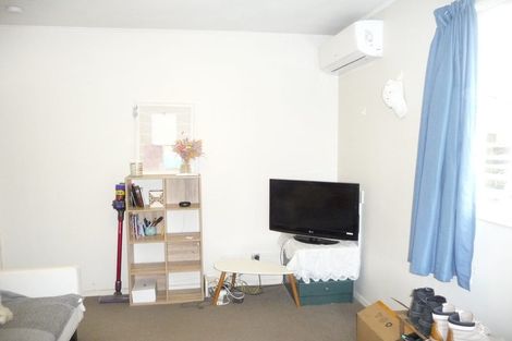 Photo of property in 2 Wairiki Road, Mount Eden, Auckland, 1024