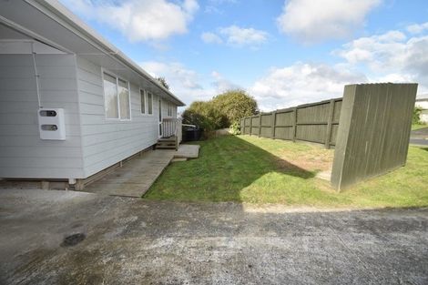 Photo of property in 2/2 Mcdowell Crescent, Hillcrest, Auckland, 0626