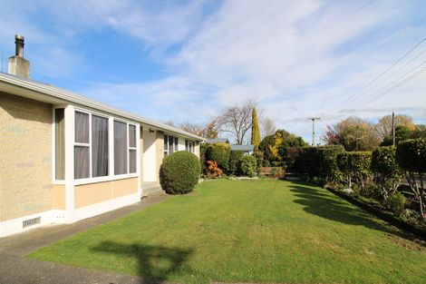 Photo of property in 4 Hughan Place, Carterton, 5713