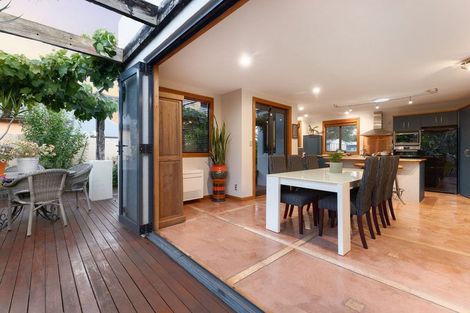 Photo of property in 2 La Cumbre Close, Bethlehem, Tauranga, 3110