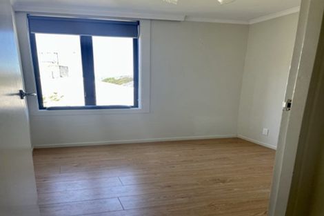 Photo of property in 4/2 Oriental Terrace, Mount Victoria, Wellington, 6011