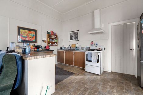 Photo of property in 98 Pembroke Street, Carterton, 5713