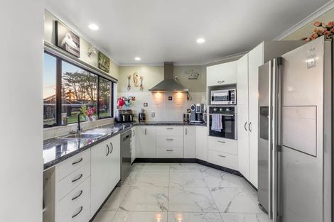 Photo of property in 96 Westhead Road, Pollok, Waiuku, 2683