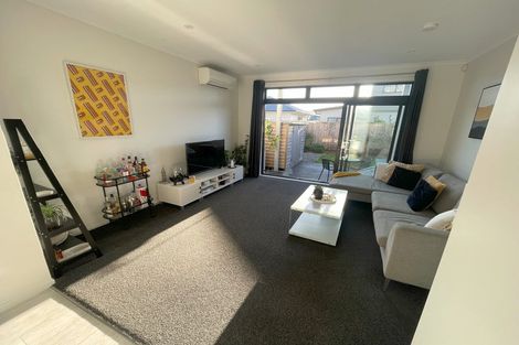 Photo of property in 8 Kauamo Close, Waiwhetu, Lower Hutt, 5010