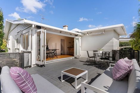 Photo of property in 1/80 Bayswater Avenue, Bayswater, Auckland, 0622