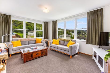 Photo of property in 17 Aparangi Crescent, Elsdon, Porirua, 5022