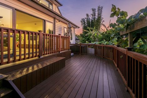 Photo of property in 29a Arrow Road, Forrest Hill, Auckland, 0620