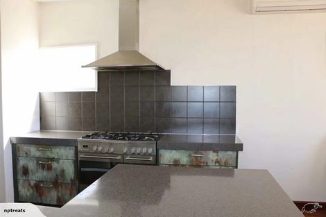 Photo of property in 85 Hine Street, New Plymouth, 4310