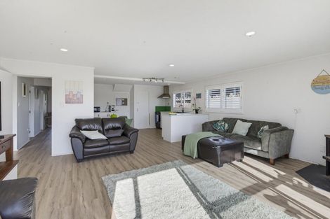 Photo of property in 11 Rodney Avenue, Te Horo Beach, Otaki, 5581