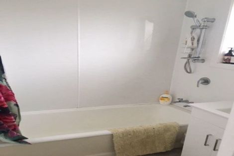 Photo of property in 222a Te Atatu Road, Te Atatu South, Auckland, 0610