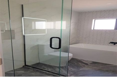 Photo of property in 1 Opaoa Way, Aotea, Porirua, 5024