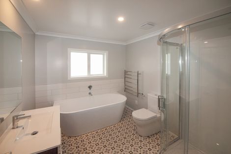 Photo of property in 163 Amesbury Drive, Churton Park, Wellington, 6037