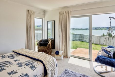 Photo of property in 14 Sue Dow Lane, Aotea, Porirua, 5024