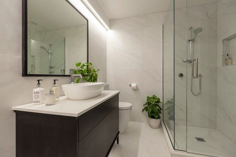 Photo of property in Stadium Garden Flats, 106/107 Thorndon Quay, Pipitea, Wellington, 6011