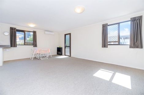 Photo of property in 2/11 Akehurst Avenue, New Lynn, Auckland, 0600