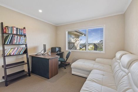 Photo of property in 15 Matheson Road, Red Beach, 0932