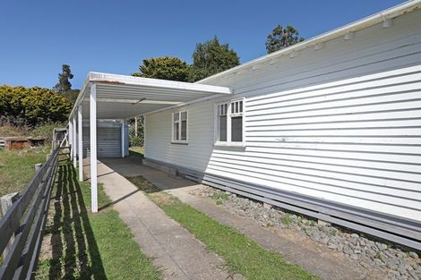 Photo of property in 38 Ongo Road, Hunterville, 4730