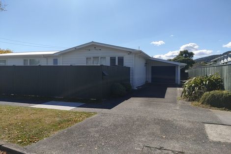 Photo of property in 17 Birdwood Road, Waterloo, Lower Hutt, 5011