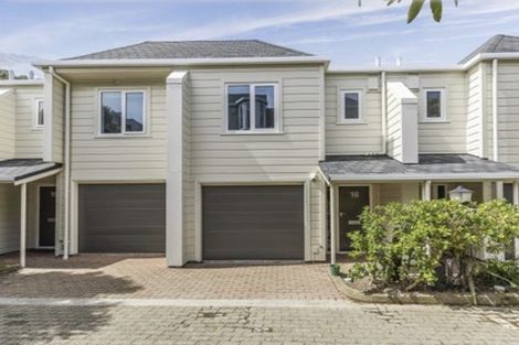 Photo of property in 16 Lawson Place, Mount Victoria, Wellington, 6011