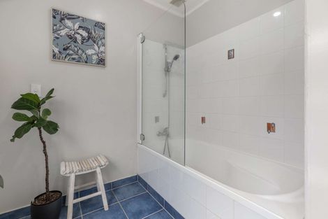 Photo of property in 13 Yelash Road, Massey, Auckland, 0614