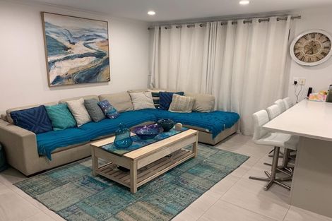 Photo of property in 10 Te Wharau Drive, Greenhithe, Auckland, 0632