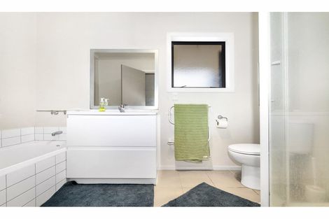 Photo of property in 31/64 Kawaha Point Road, Kawaha Point, Rotorua, 3010