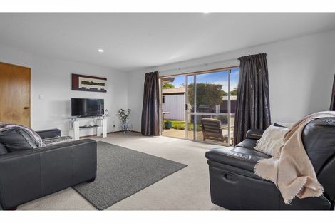 Photo of property in 1/48 Shannon Place, Belfast, Christchurch, 8051