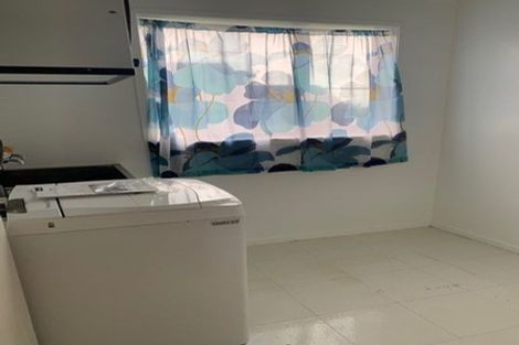 Photo of property in 1/36 Beechwood Road, Rothesay Bay, Auckland, 0630