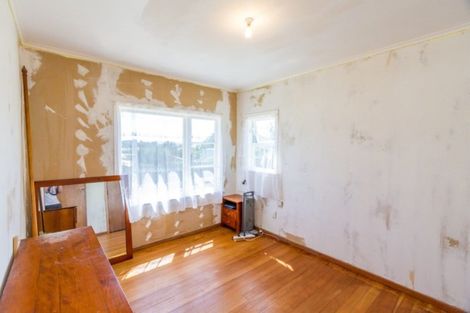 Photo of property in 9 Anthony Street, Tawa, Wellington, 5028