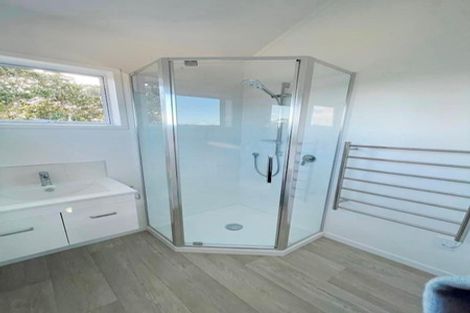 Photo of property in 1/5 Folkestone Street, Murrays Bay, Auckland, 0630