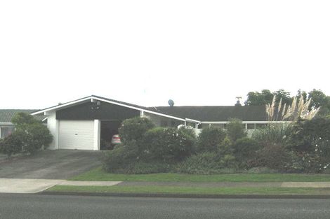 Photo of property in 15 Priestley Drive, Bucklands Beach, Auckland, 2014