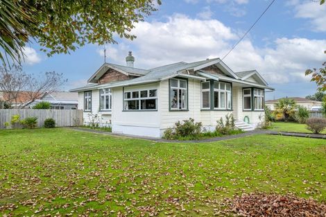 Photo of property in 2 Weraroa Road, Levin, 5510