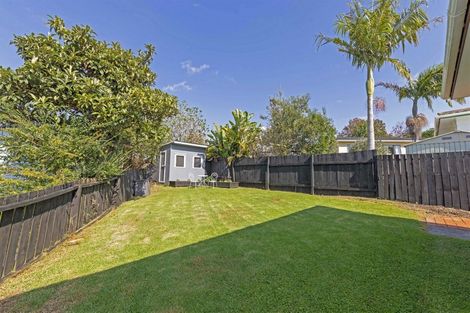 Photo of property in 1/29 Cranston Street, Torbay, Auckland, 0632