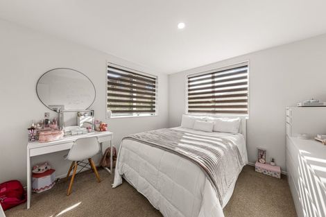 Photo of property in 114 Grand Drive, Orewa, 0931