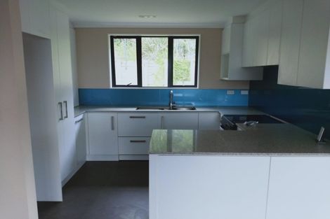 Photo of property in 5 Waldorf Crescent, Orewa, 0931