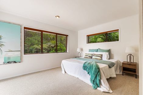 Photo of property in 65 Roberts Road, Matakatia, Whangaparaoa, 0930